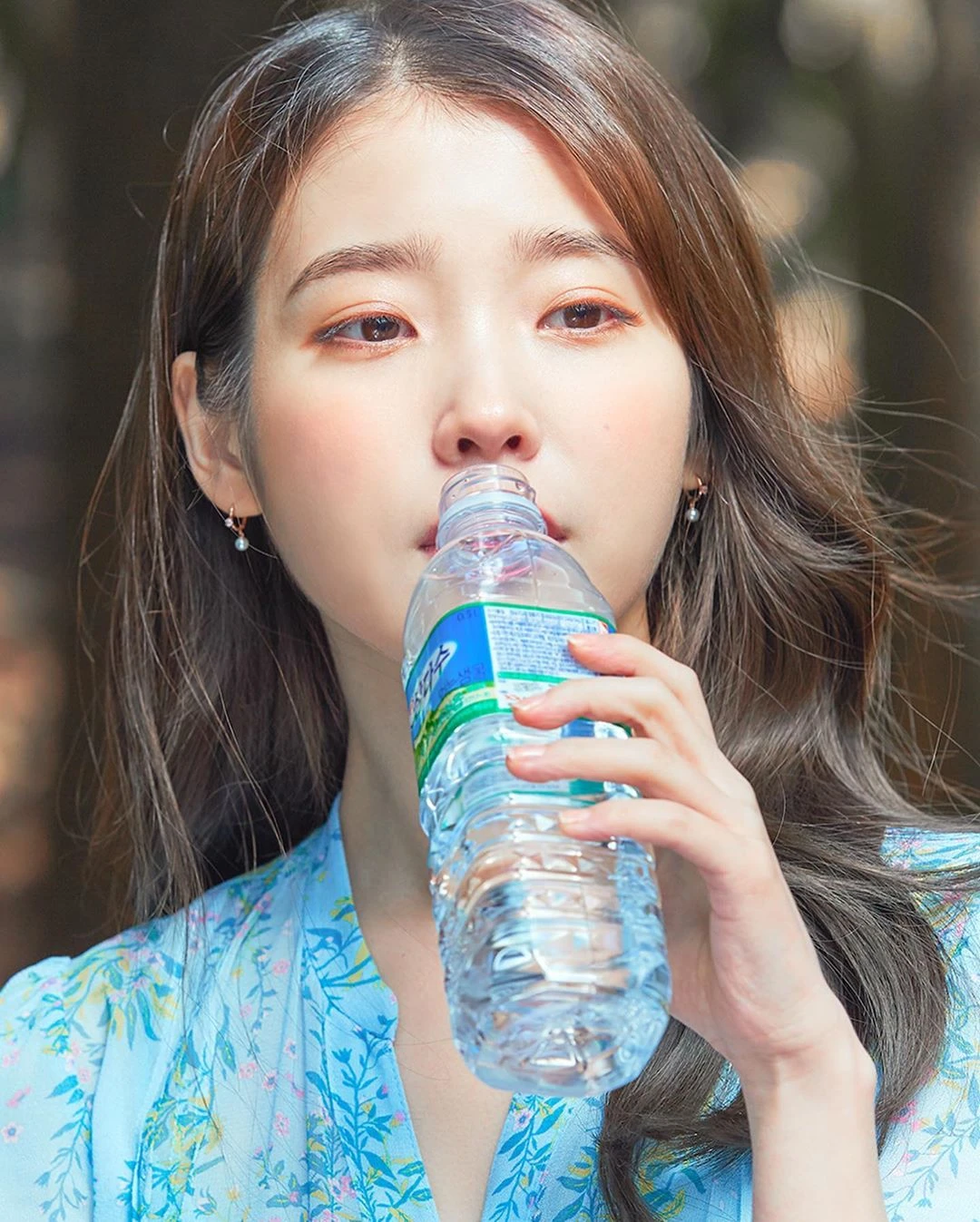 IU