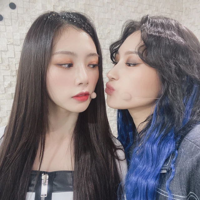 JiU