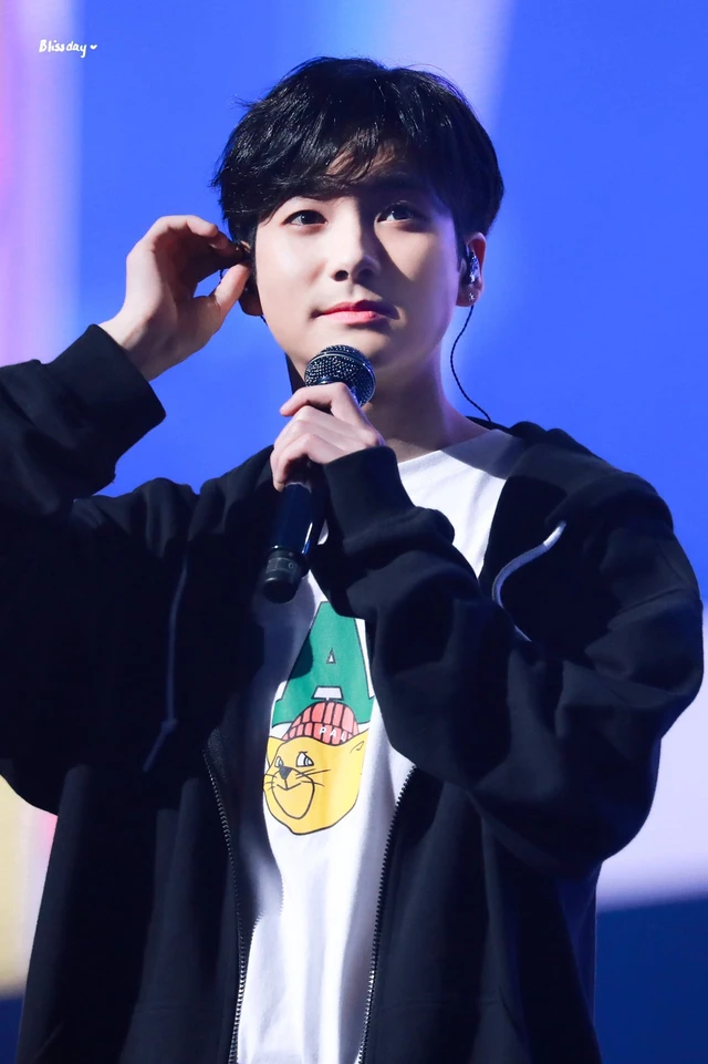 Aron