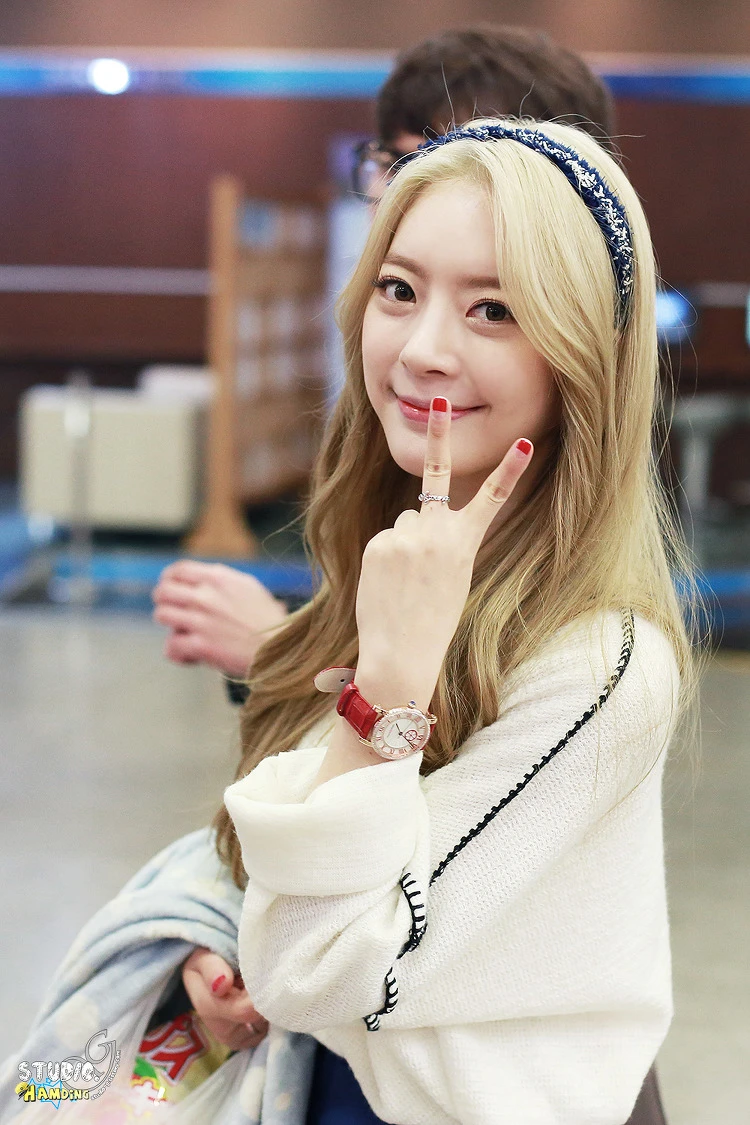 Ayoung