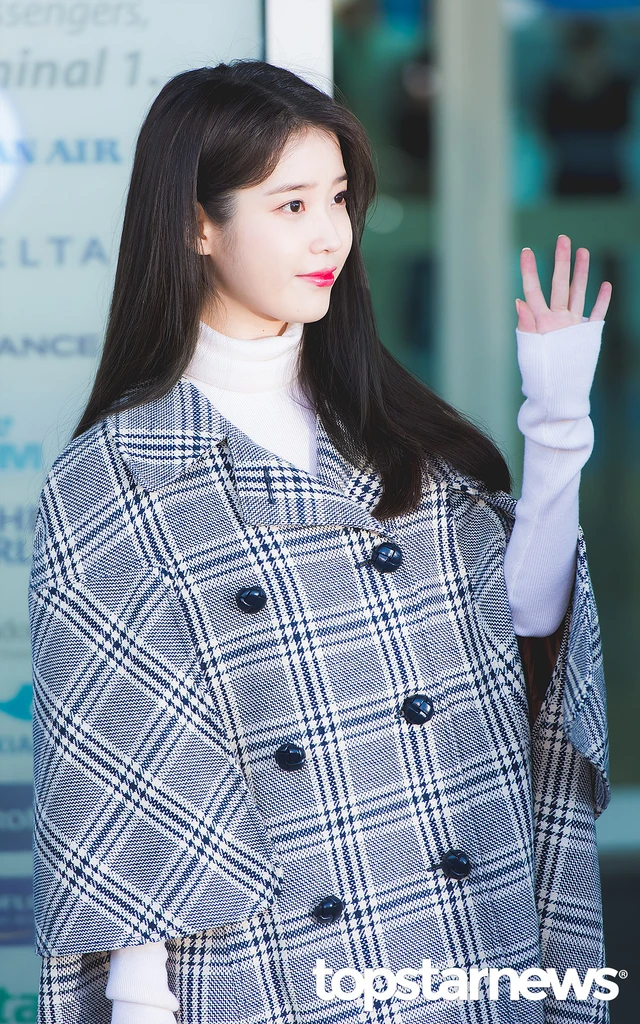 IU