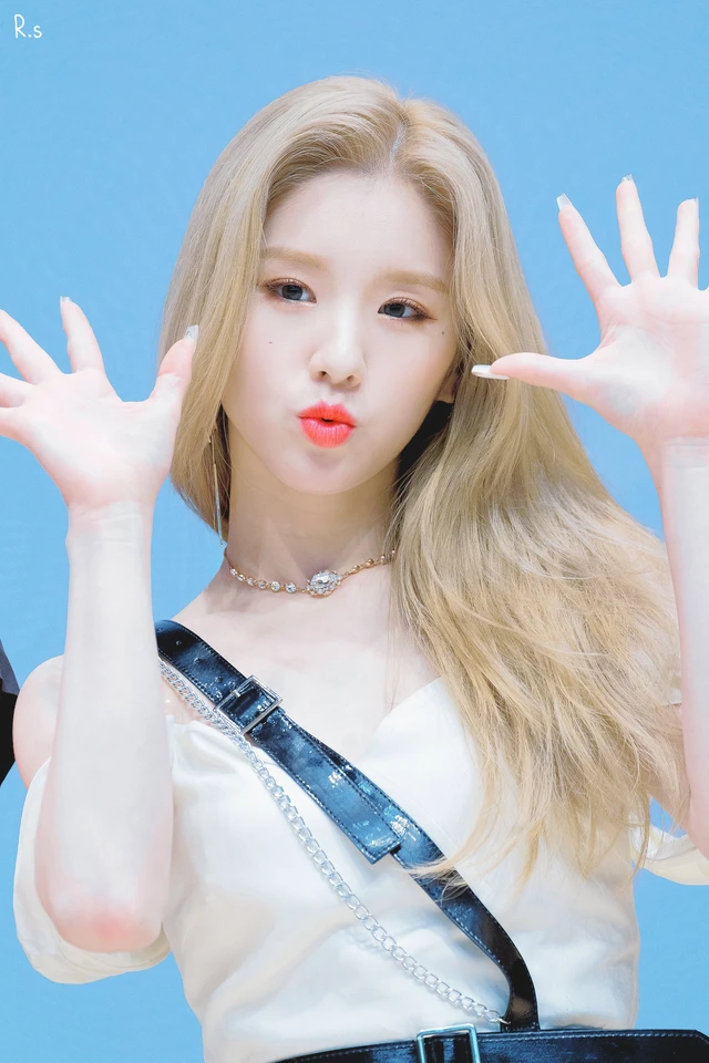Heejin