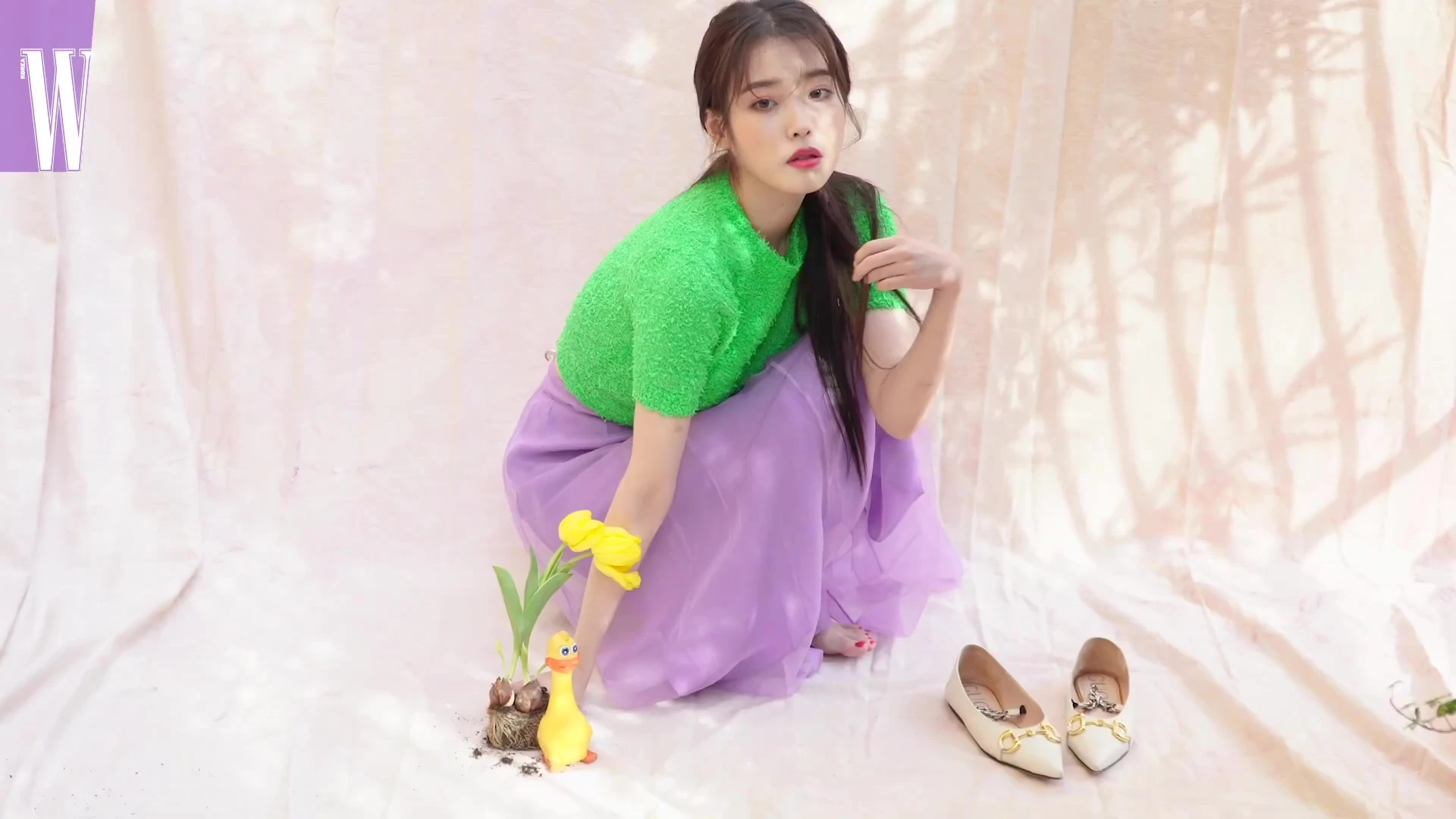 IU