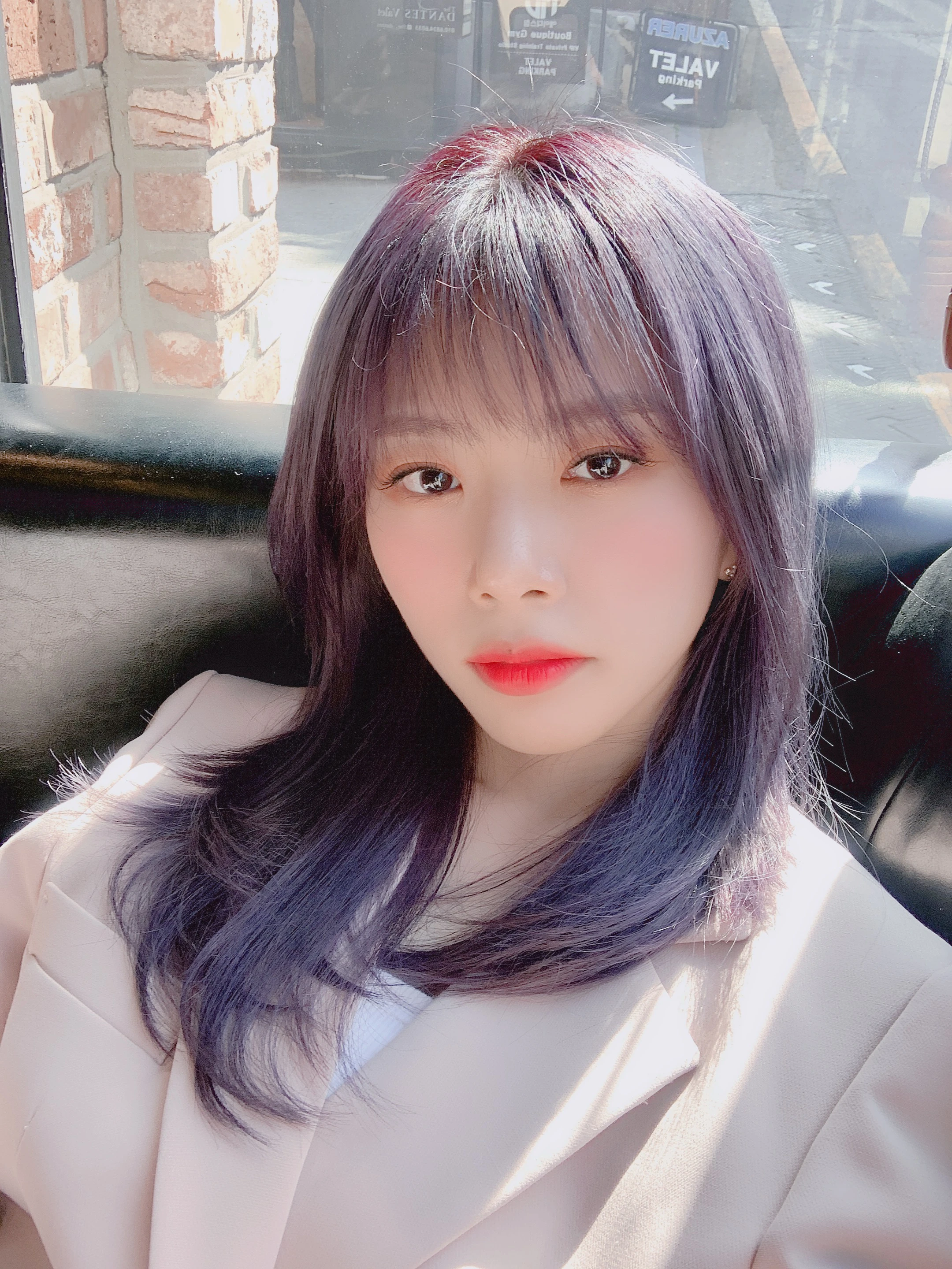 JiU