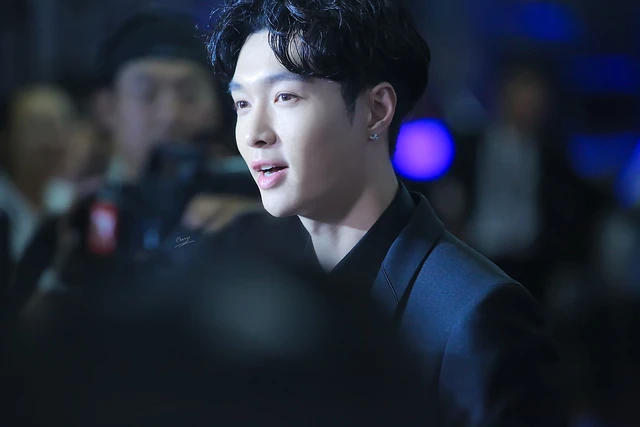 Lay
