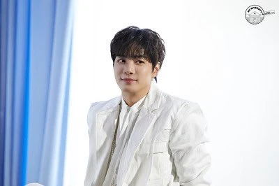 JR