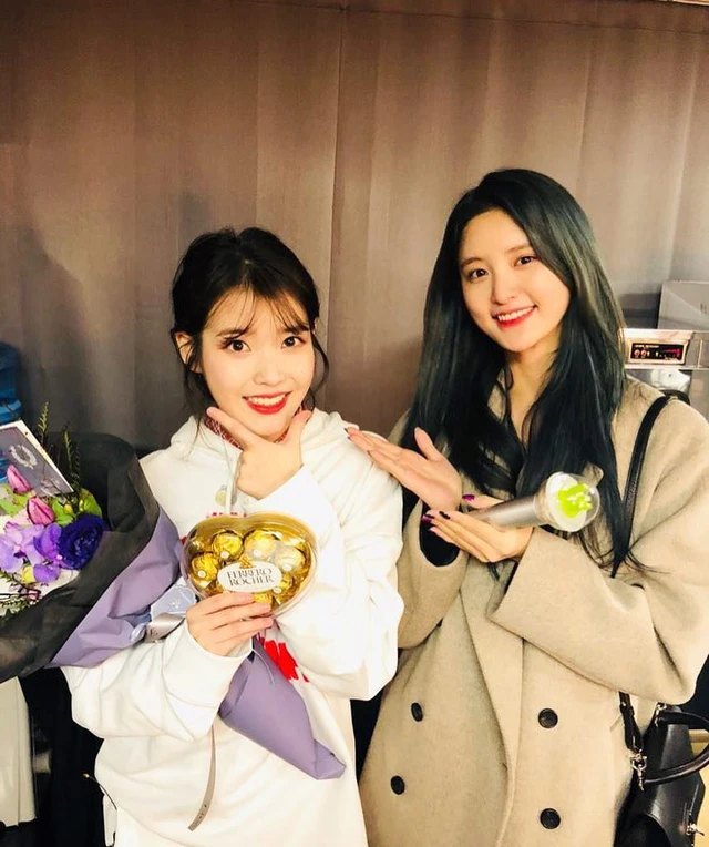 IU