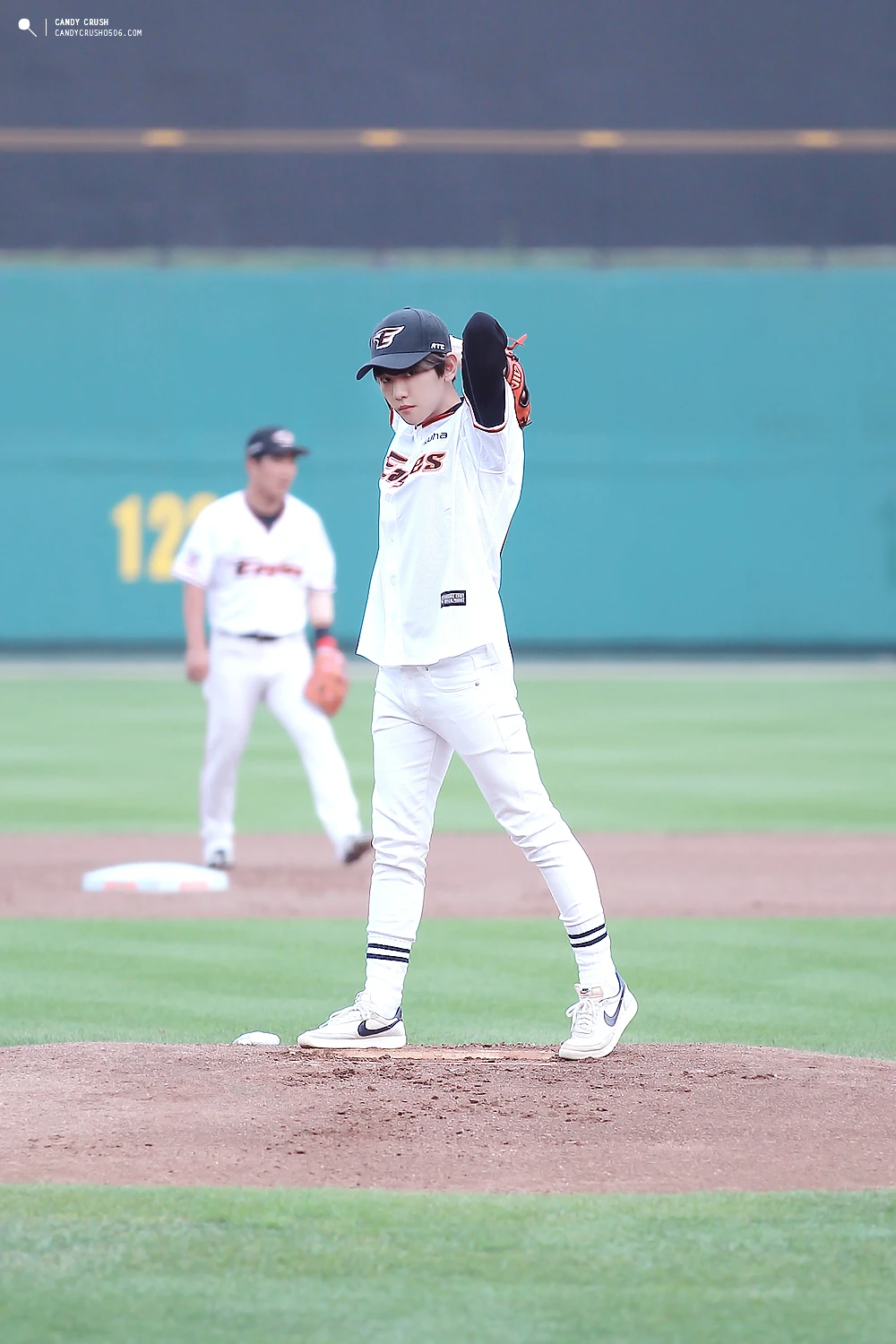 EXO