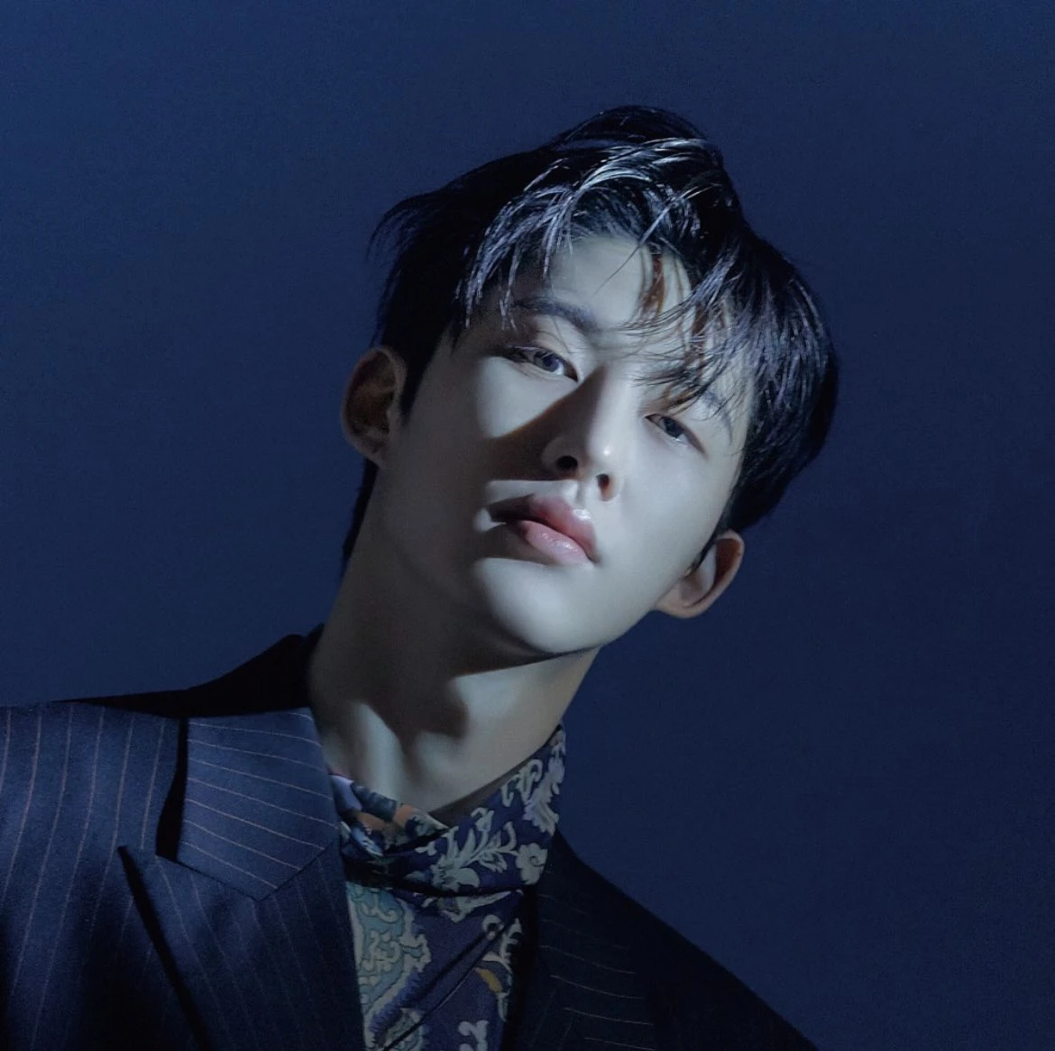 B. I