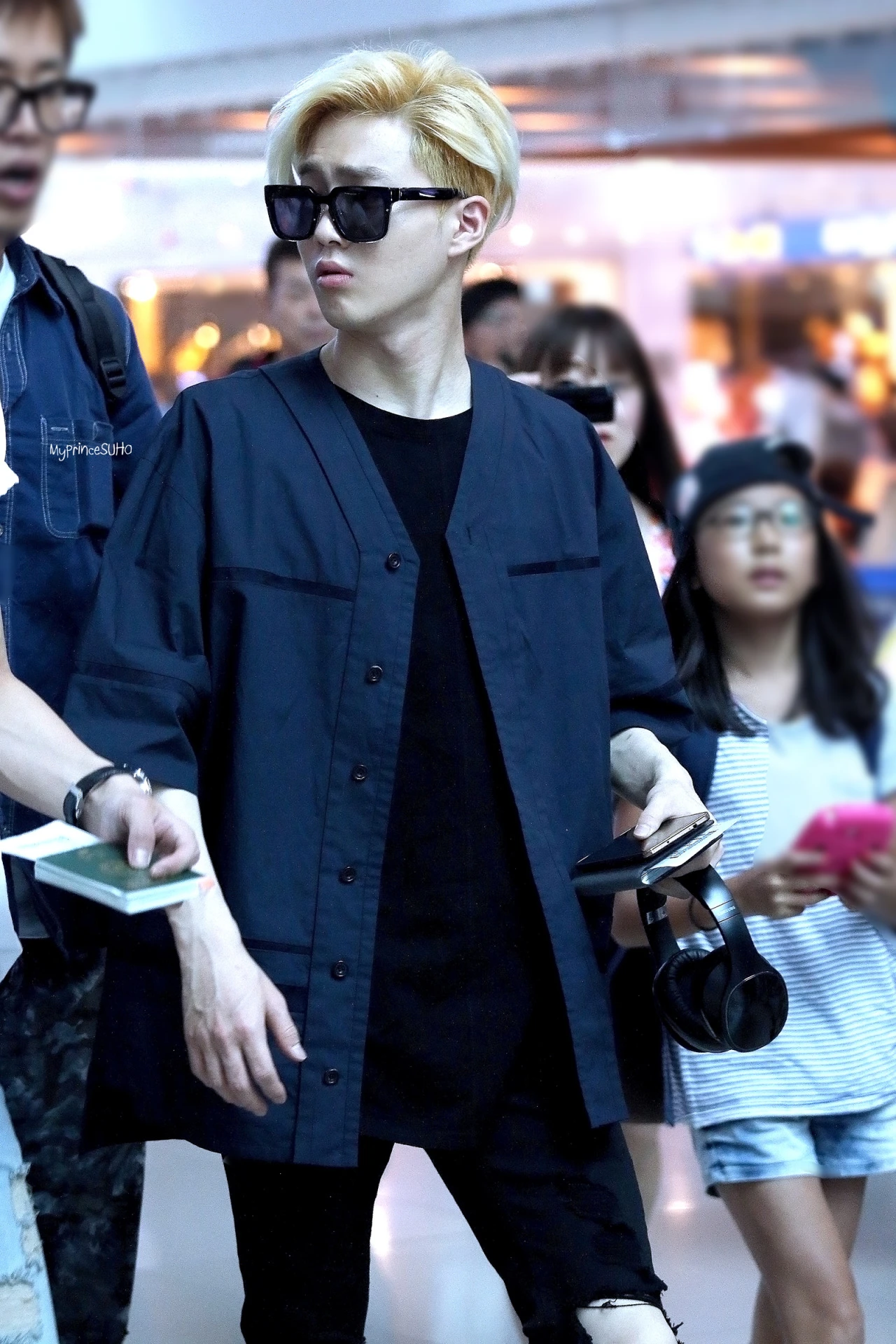 EXO