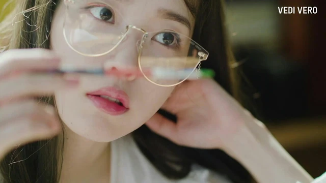 IU