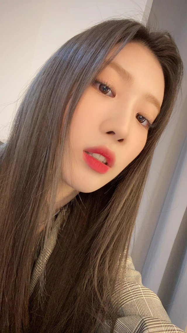 Kim Lip