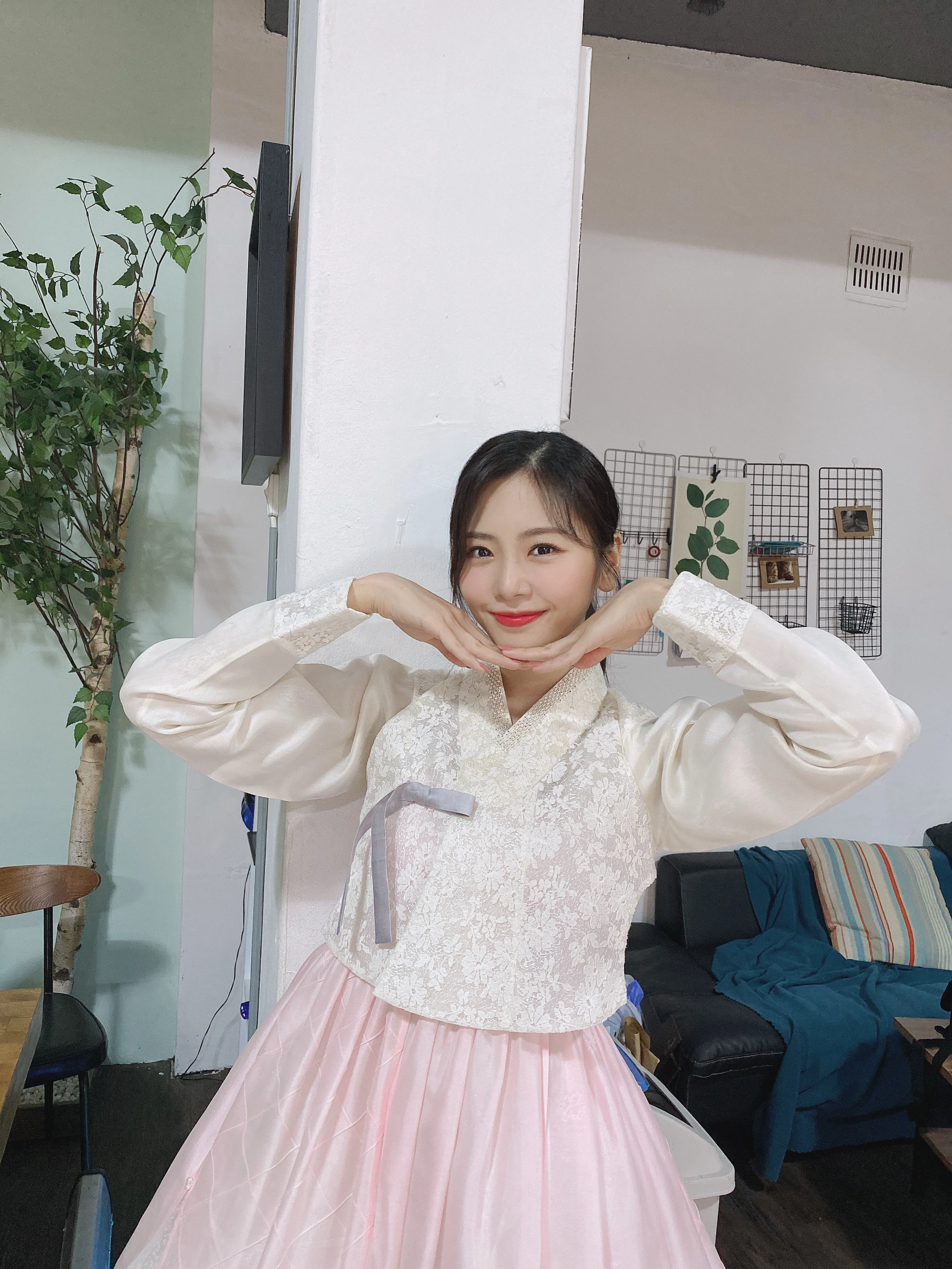 JiU