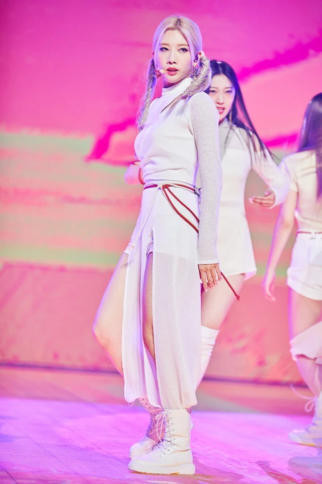 Kim Lip