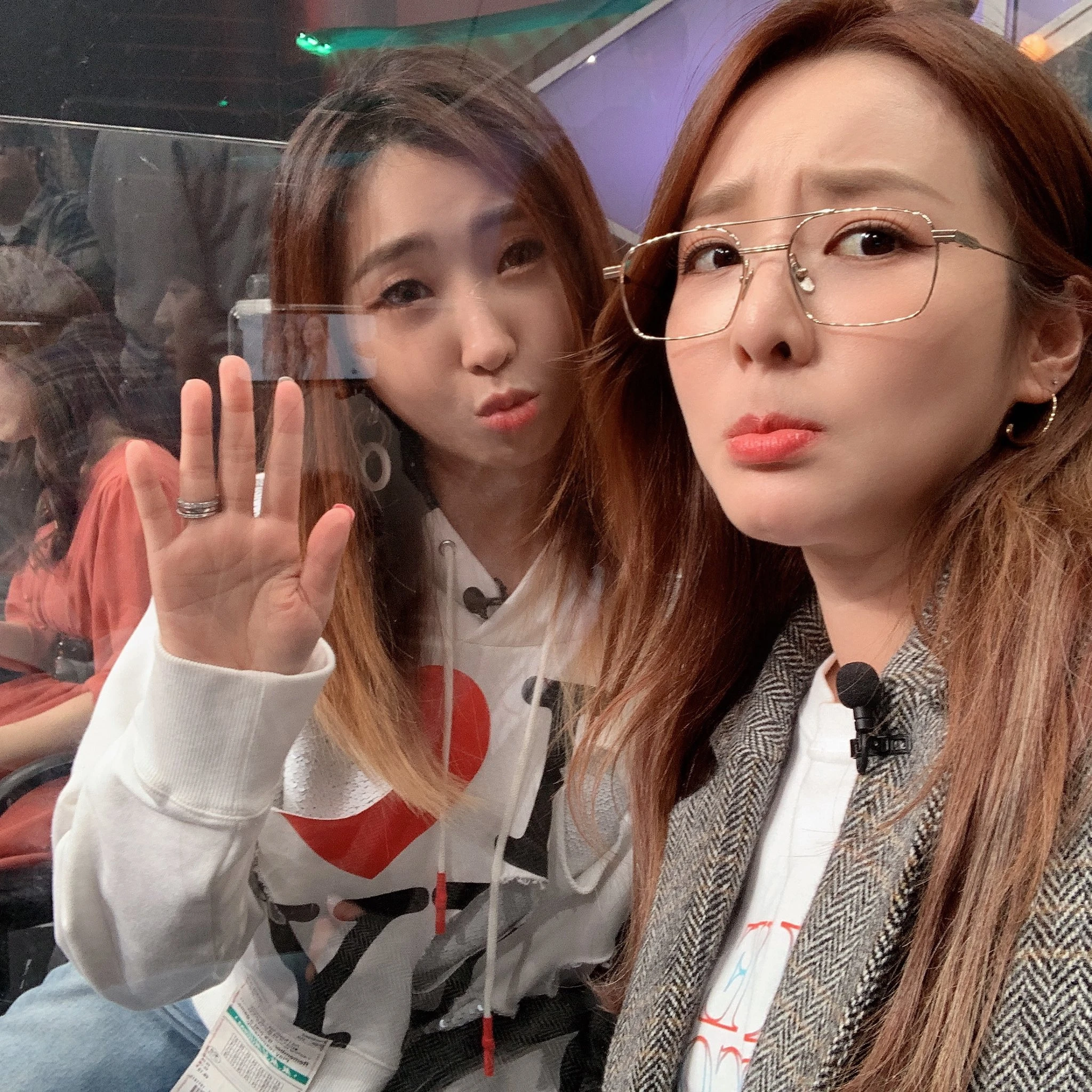 2NE1